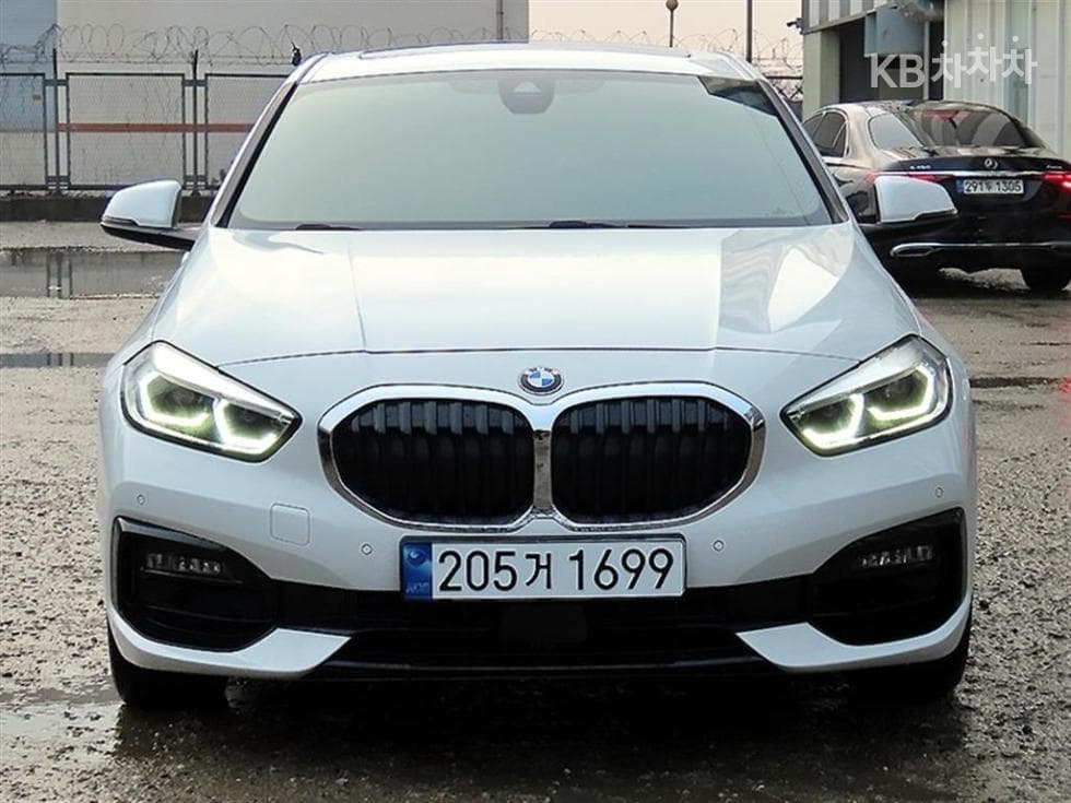 BMW 1시리즈 (F40)120i Sport