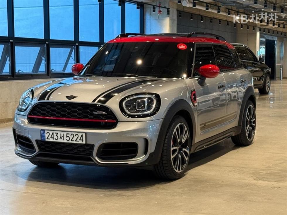 Mini Countryman (F60) 2.0 Cooper JCW All4 Launch Pack - Image 1