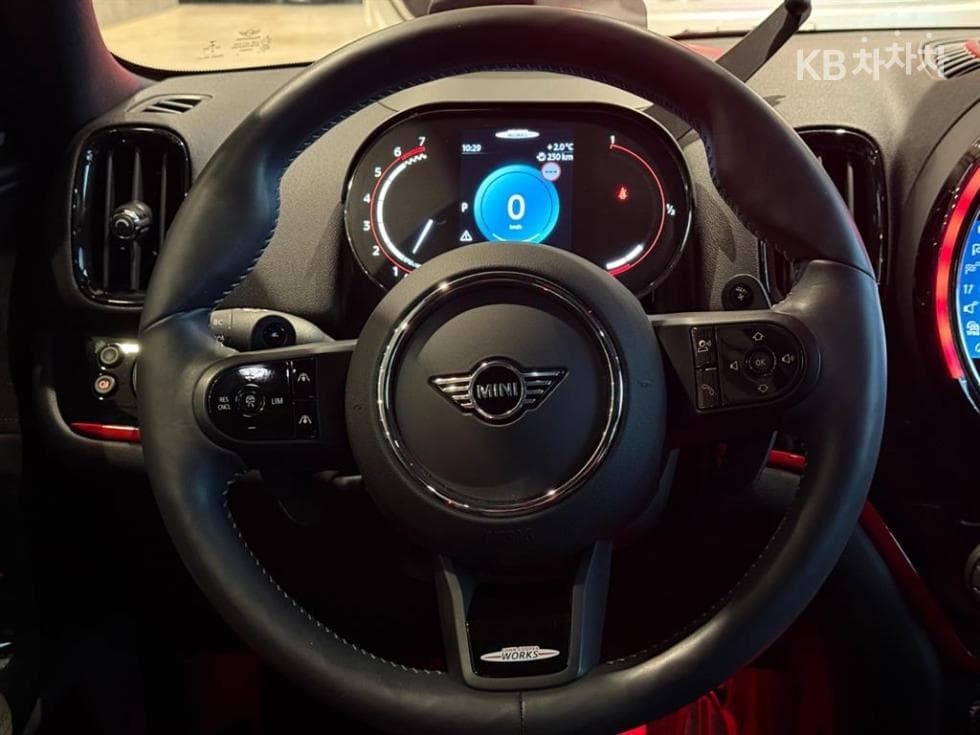 Мини Countryman (F60)2.0 Cooper JCW All4 Launch Pack - 6