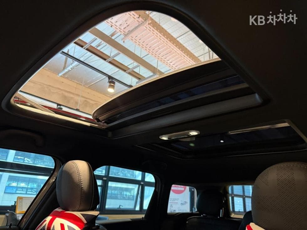 Мини Countryman (F60)2.0 Cooper JCW All4 Launch Pack - 17