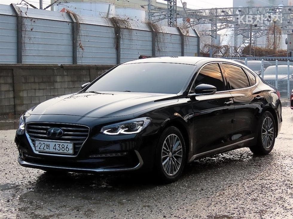 Hyundai Grandeur (Azera)IG Hybrid Exclusive Special (special feature/edition) - Image 1