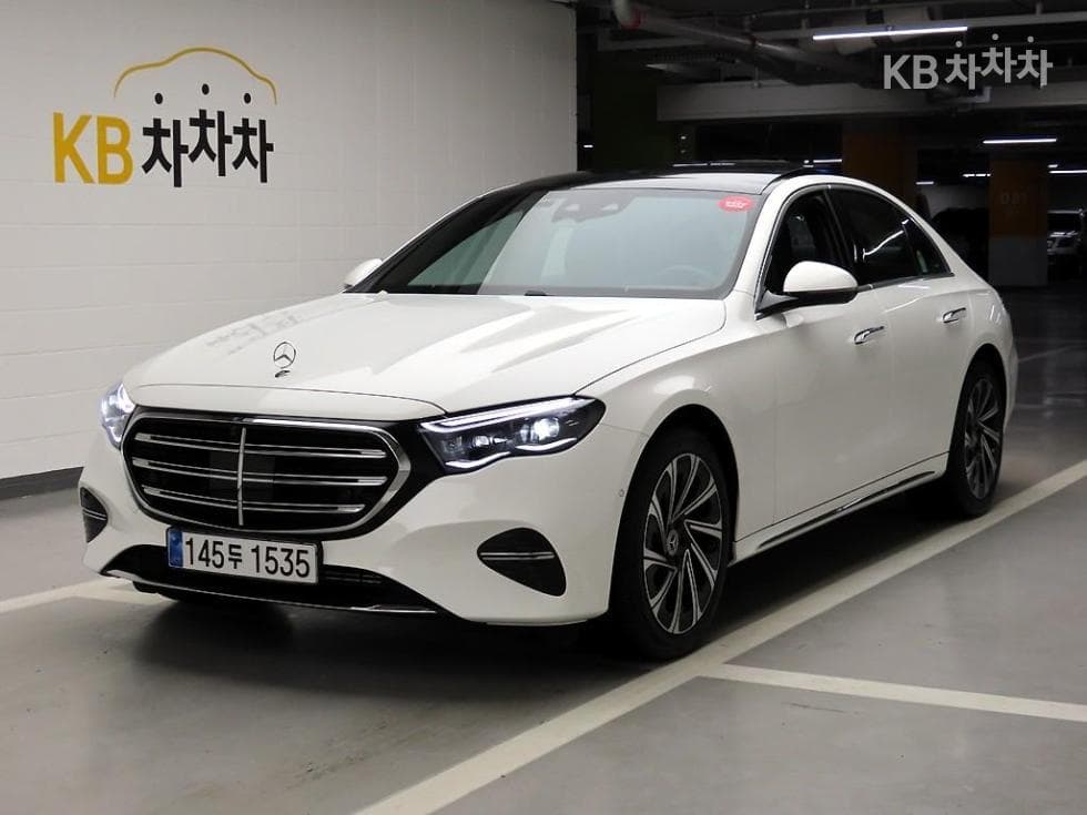 Mercedes-Benz E-클래스 (W214) E300 4MATIC Exclusive - Image 1