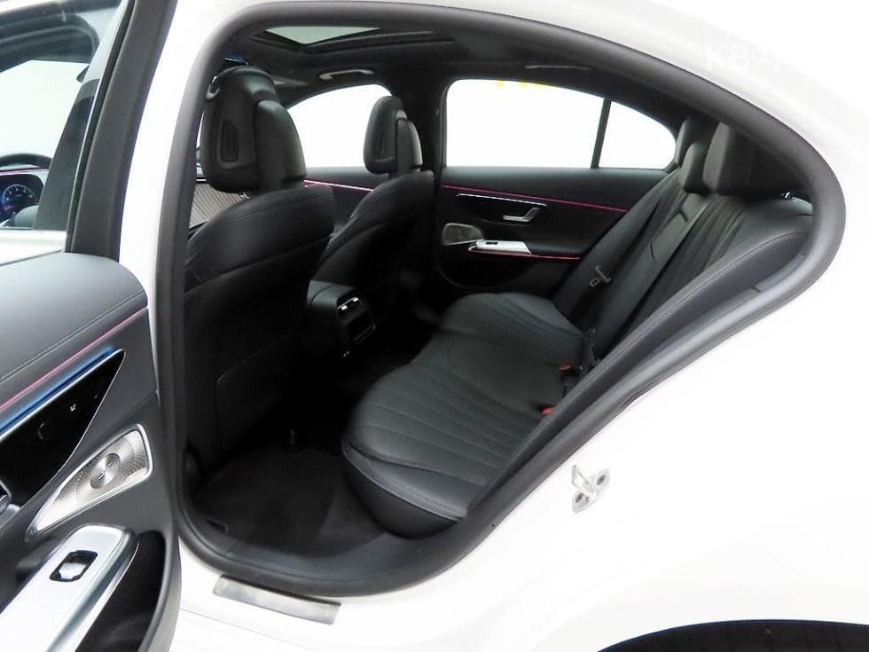 Mercedes-Benz E-클래스 (W214)E300 4MATIC Exclusive - 13