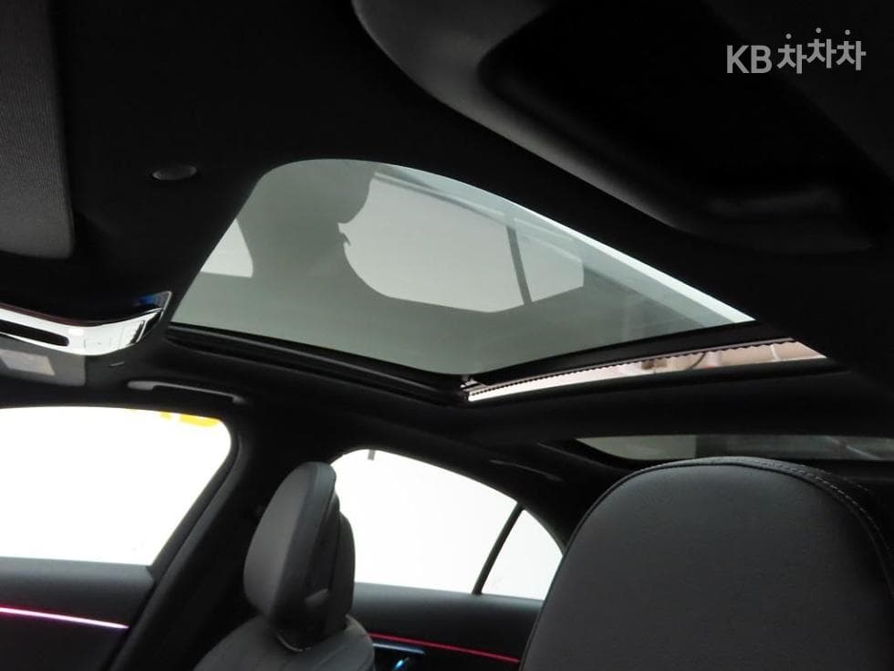 Mercedes-Benz E-클래스 (W214)E300 4MATIC Exclusive - 16