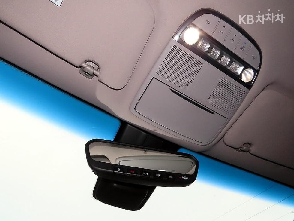 Genesis EQ9003.8 GDI AWD Luxury - 16