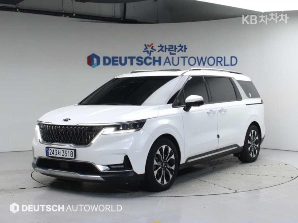 Kia Carnival 4th generation D2.2 9-seater Signature - Image 1
