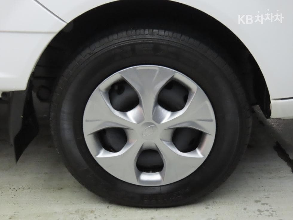 Хюндай Porter 2Удължено междуосие Super Cab 활어운반차 1 тон - 15