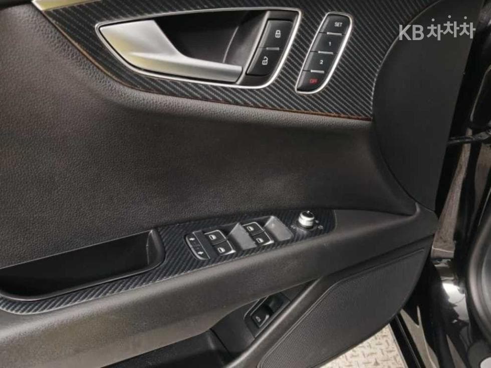 Audi A73.0 TFSI 콰트로 Dynamic - 9