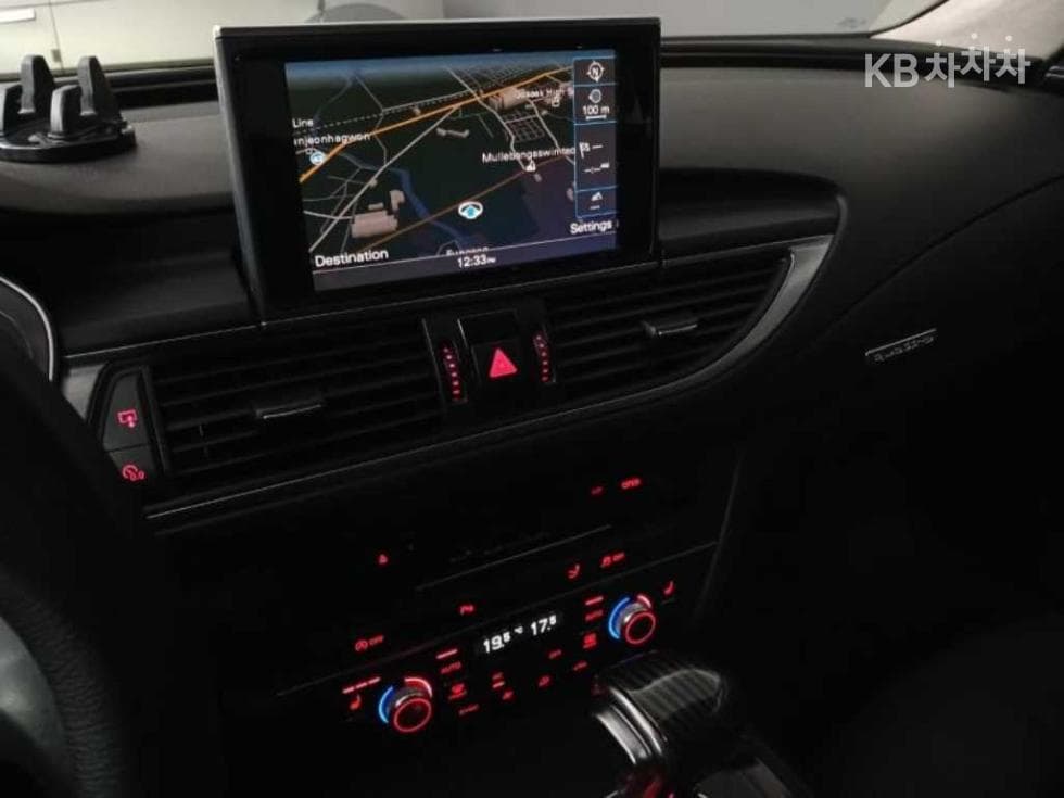 Audi A73.0 TFSI 콰트로 Dynamic - 13