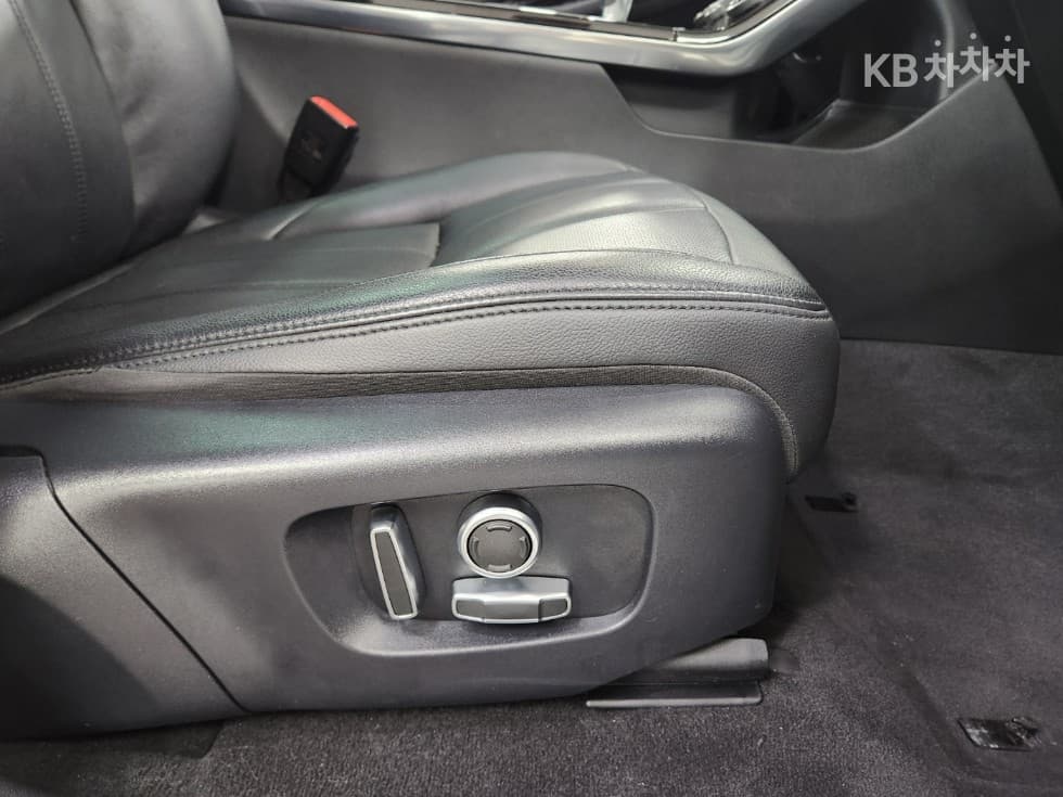 Land Rover New Range Rover Evoque2.0 P250 S - 23