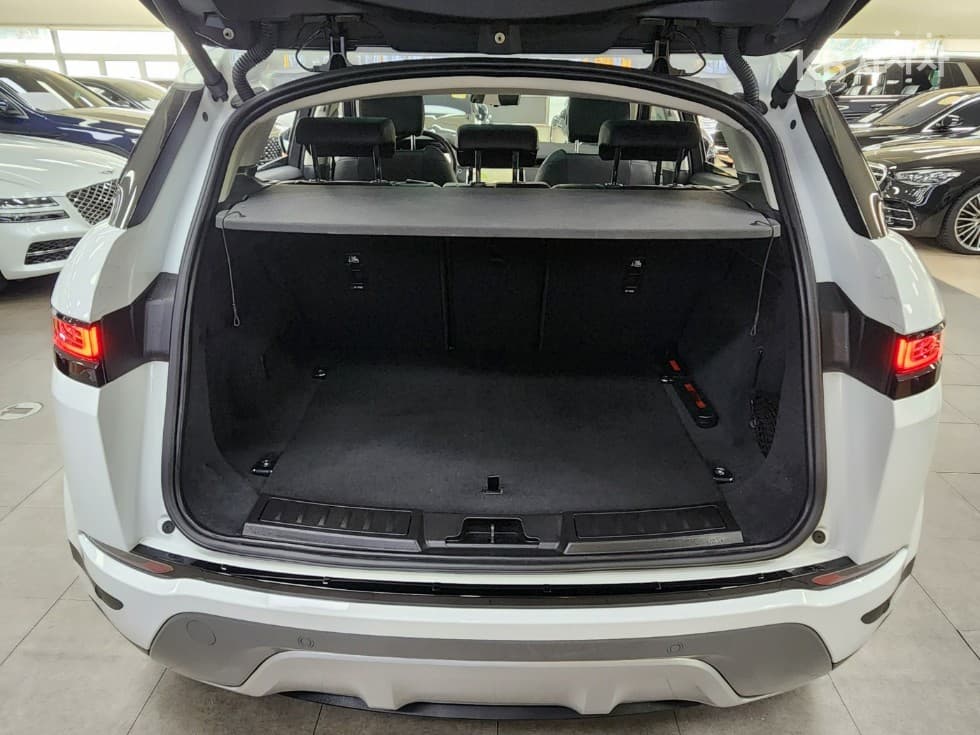 Land Rover New Range Rover Evoque2.0 P250 S - 29