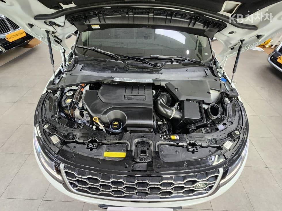 Land Rover New Range Rover Evoque2.0 P250 S - 31