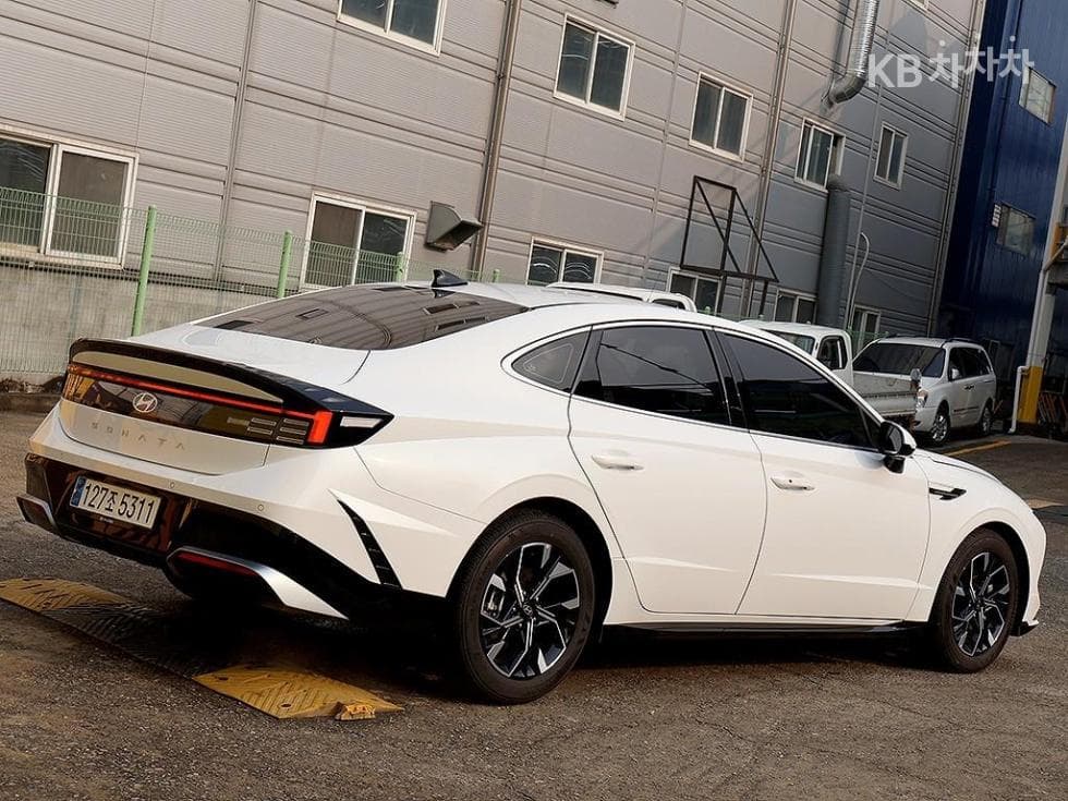 Hyundai Sonata The Edge (Sonata facelift)(DN8)1.6 Turbo Exclusive - 4