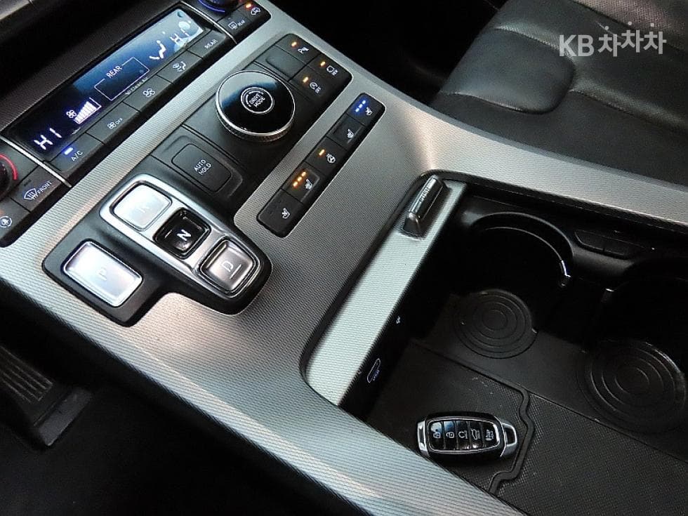 Hyundai Palisade2.2 Diesel 7-seater (Limousine) Prestige - 9