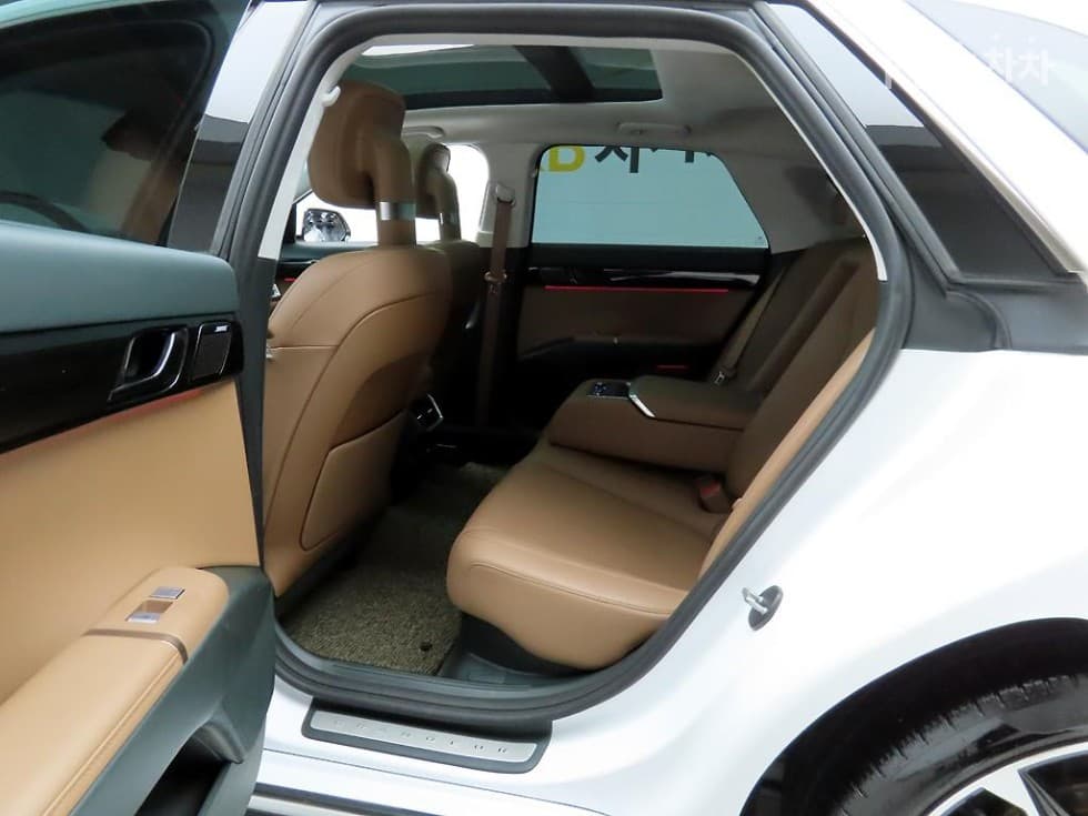 Hyundai The All New Grandeur (Azera) Hybrid1.6 Turbo Gasoline Calligraphy - 9