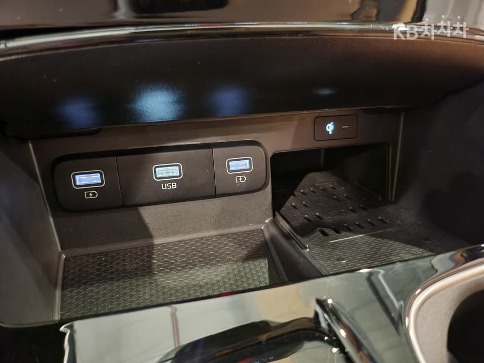 Киа Канивал 4-то поколениеD2.2 7-местен (Лимузин) Signature - 20