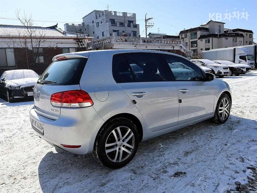 Volkswagen Golf2.0 Turbo Diesel Injection MK6 - 4