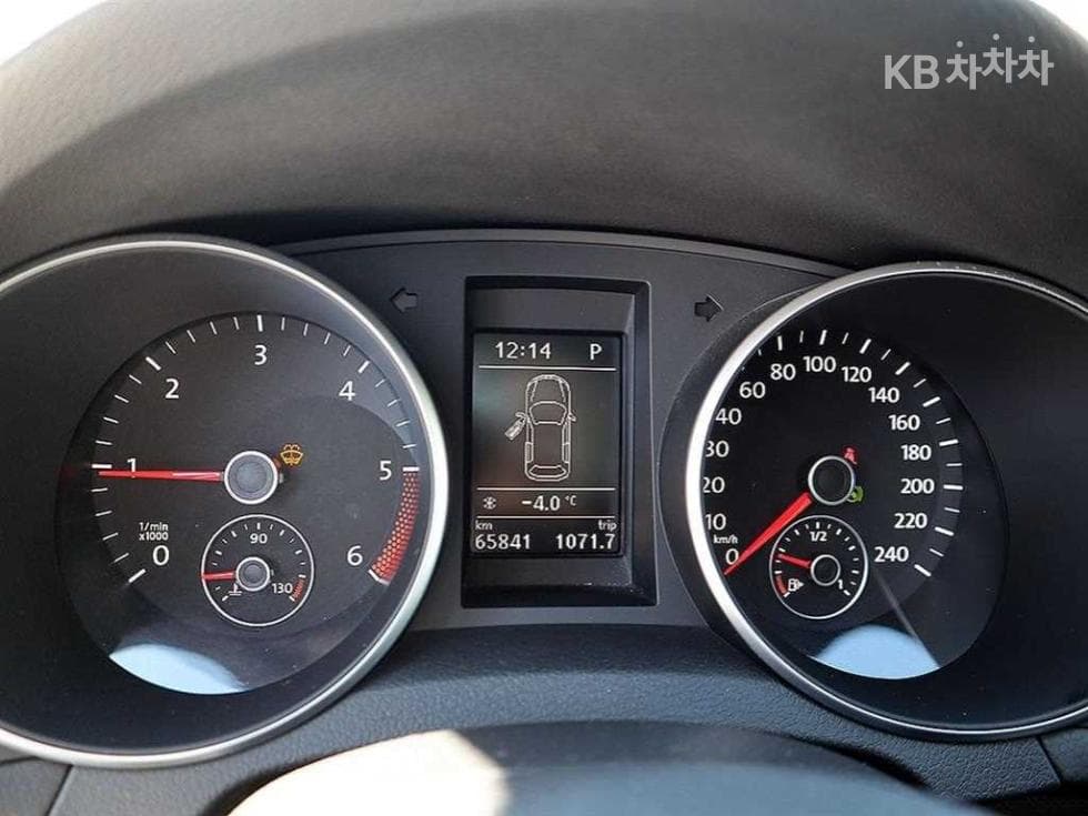 Volkswagen Golf2.0 Turbo Diesel Injection MK6 - 9