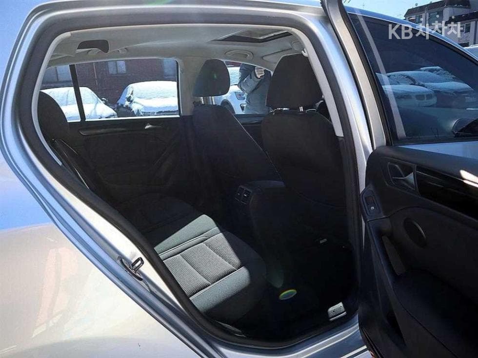 Volkswagen Golf2.0 Turbo Diesel Injection MK6 - 14