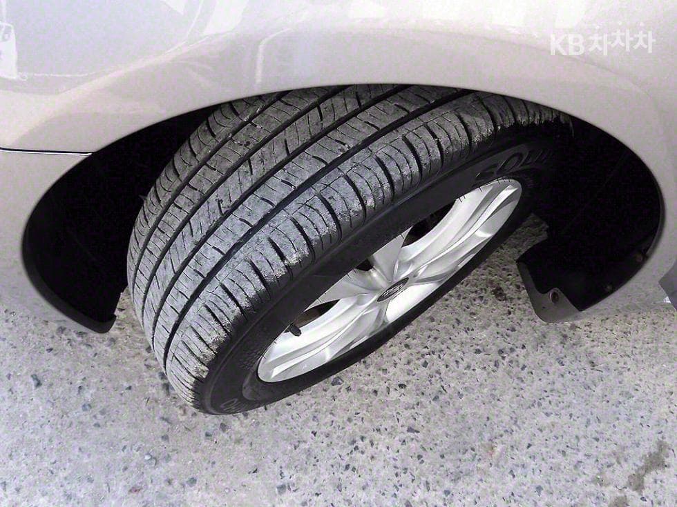 Hyundai YFSonataY20 Premiere Standard - 20