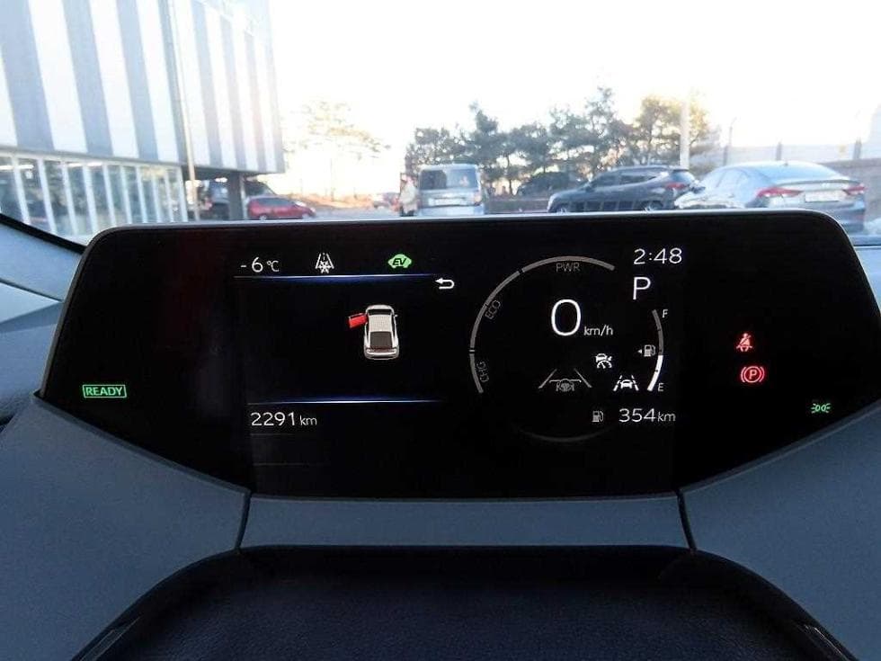 Toyota Prius(XW60)2.0 HEV LE - 9