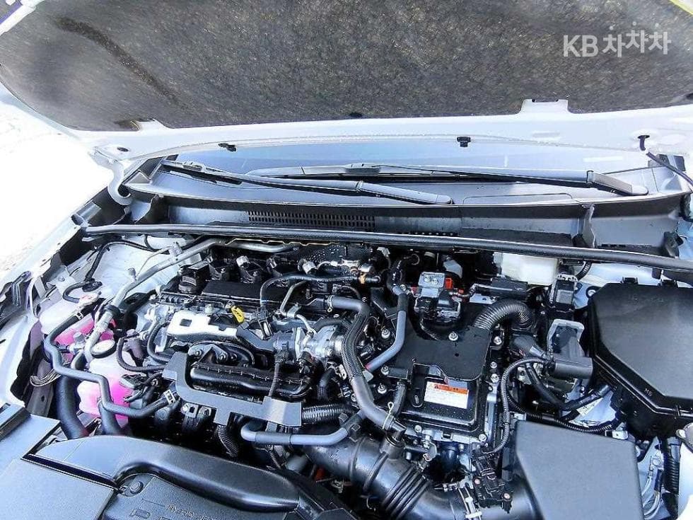 Toyota Prius(XW60)2.0 HEV LE - 19