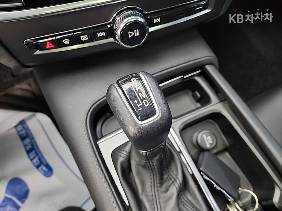 Volvo S90 Второ поколениеT5 Momentum - 8