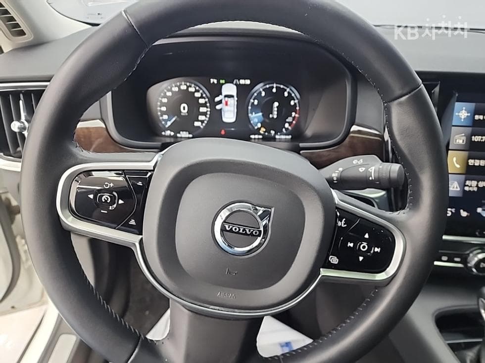 Volvo S90 Второ поколениеT5 Momentum - 9