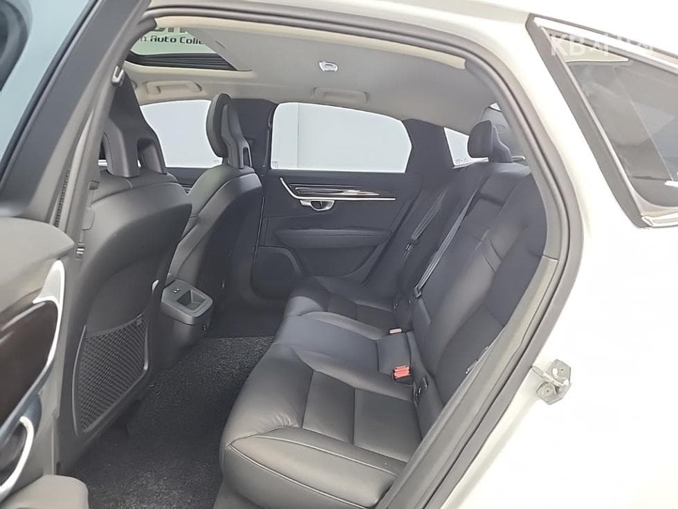 Volvo S90 Второ поколениеT5 Momentum - 12