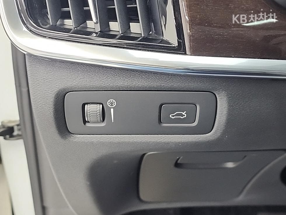 Volvo S90 Второ поколениеT5 Momentum - 18