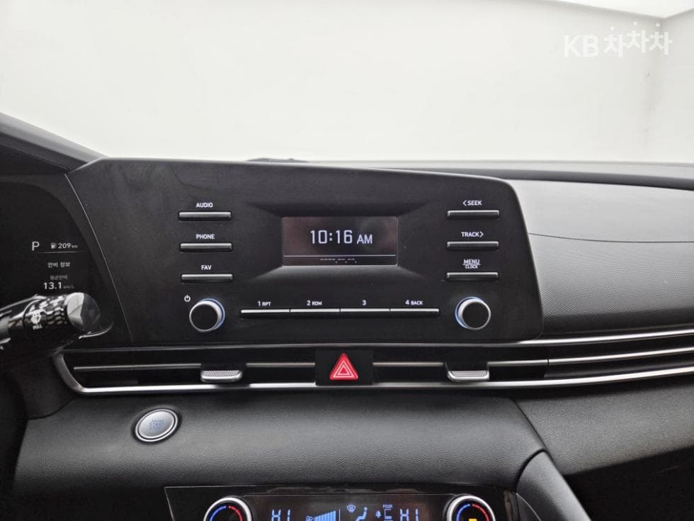 Hyundai All New Avante (Elantra)(CN7)1.6 Gasoline Modern - 11