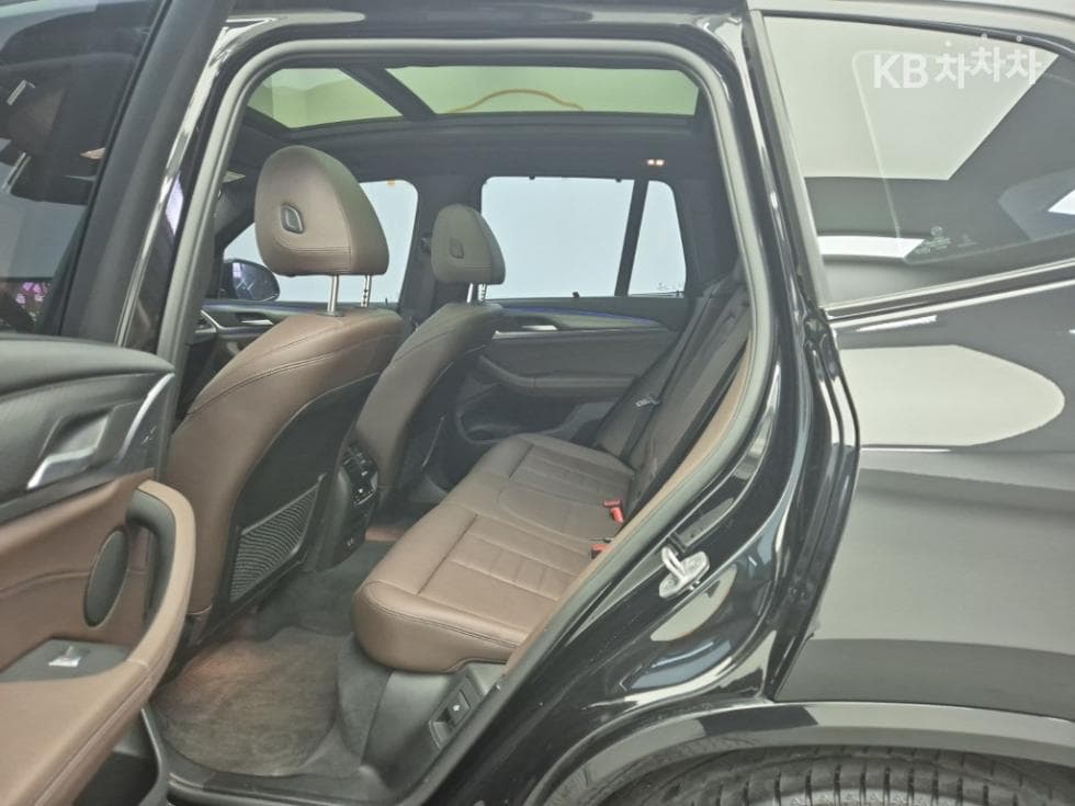 BMW X3 (G01)xDrive 20i Luxury - 12