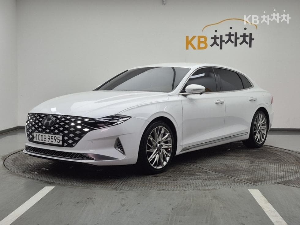 Hyundai The New (facelift) Grandeur (Azera) 2.5 Calligraphy - Image 1