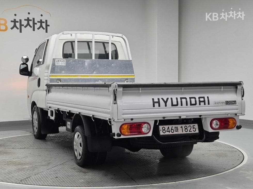 Киа The New (фейслифт) Бонго 3 (лек)1 тон Королевска кабина Удължено междуосие 2WD L Базов - 2