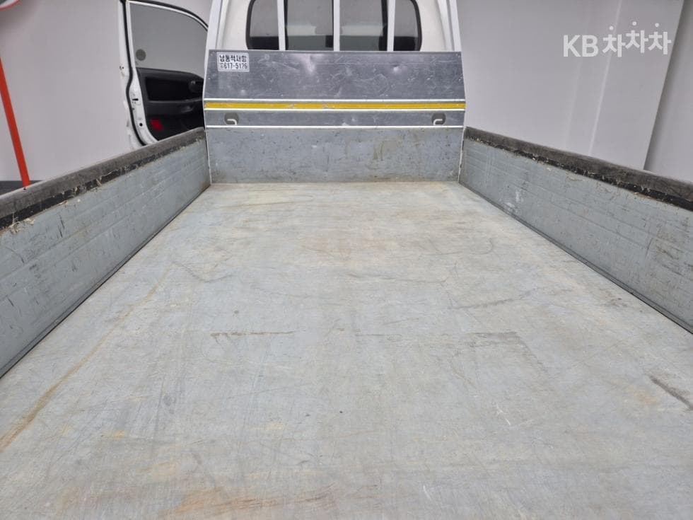 Киа The New (фейслифт) Бонго 3 (лек)1 тон Королевска кабина Удължено междуосие 2WD L Базов - 15