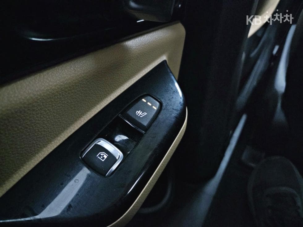 Kia Carnival 4th generationG3.5 GDI 9-seater Noblesse - 15