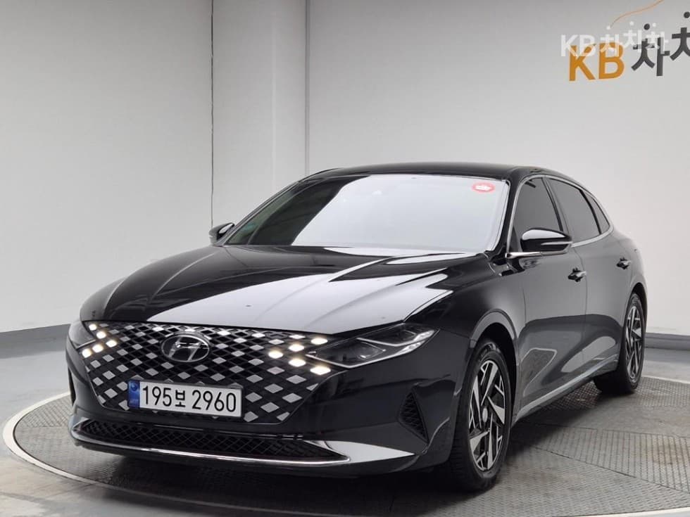 Hyundai The New (facelift) Grandeur (Azera) Hybrid 2.4 Premium 초이스 - Image 1