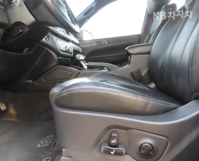 КейДжи Мобилити The New (фейслифт) Rexton Sports Khan2.2 4x4 Престиж - 16