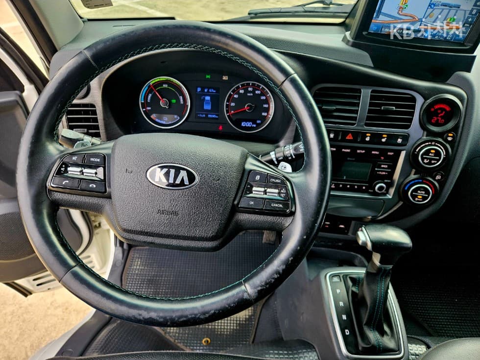 Киа The New (фейслифт) Бонго 3 (лек) EVBox Truck 1 тон Plus형 Королевска кабина Удължено междуосие Стандартен - 12