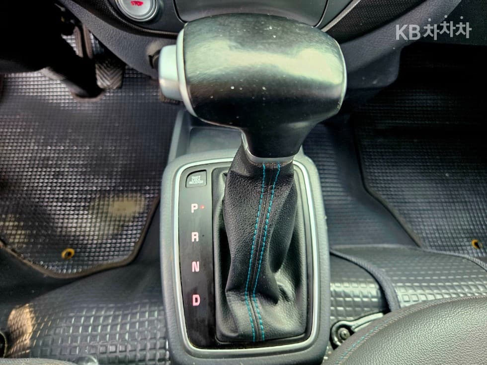 Киа The New (фейслифт) Бонго 3 (лек) EVBox Truck 1 тон Plus형 Королевска кабина Удължено междуосие Стандартен - 14