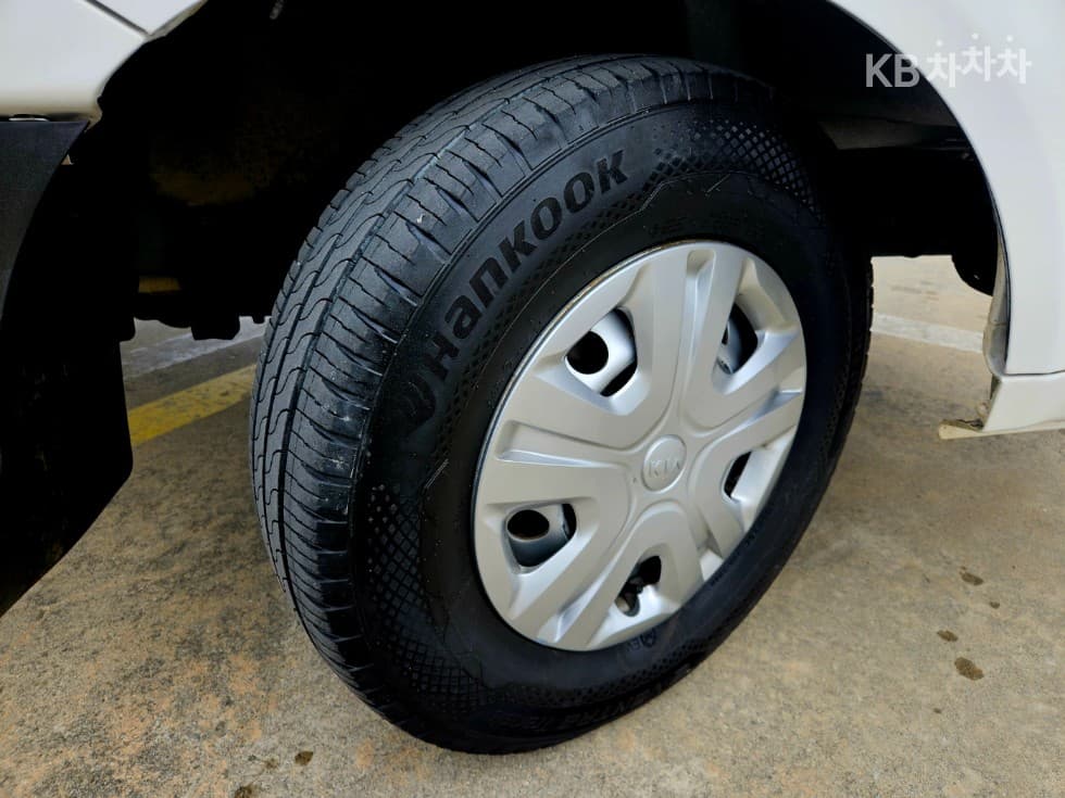 Киа The New (фейслифт) Бонго 3 (лек) EVBox Truck 1 тон Plus형 Королевска кабина Удължено междуосие Стандартен - 25