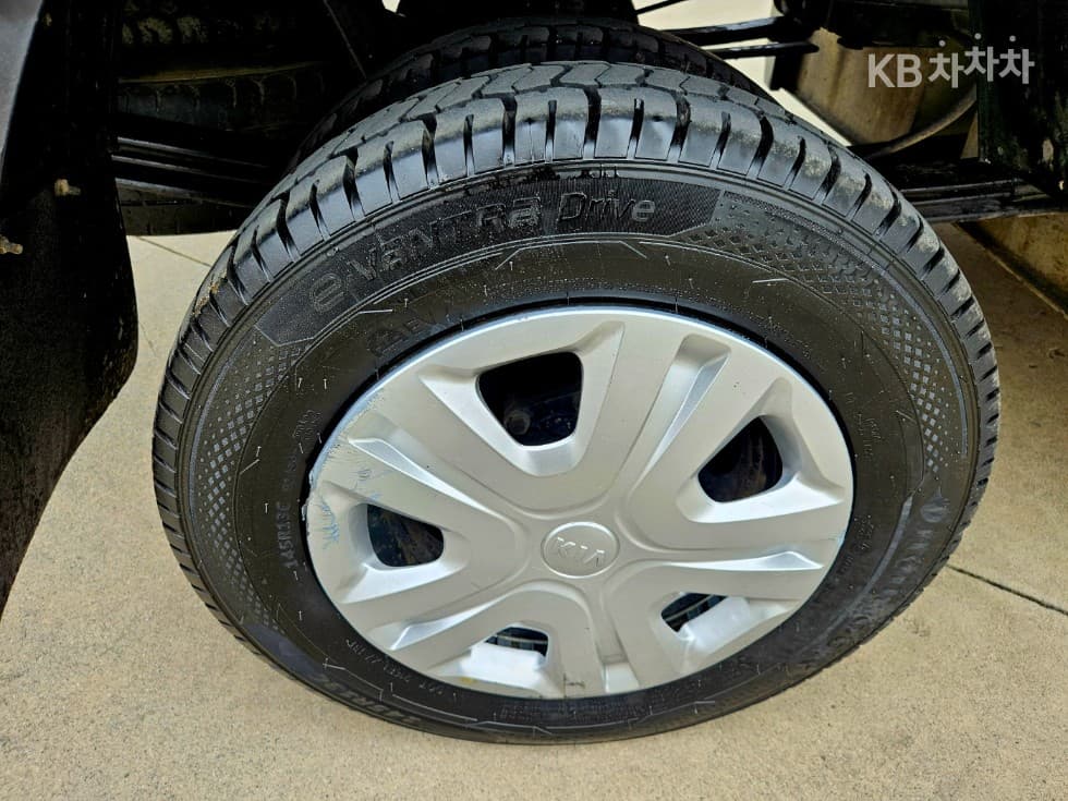 Киа The New (фейслифт) Бонго 3 (лек) EVBox Truck 1 тон Plus형 Королевска кабина Удължено междуосие Стандартен - 26