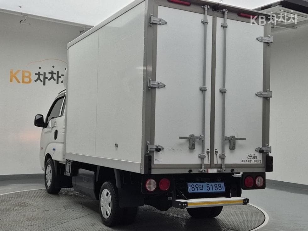 Киа The New (фейслифт) Бонго 3 (лек) EVBox Truck 1 тон Plus형 Королевска кабина Удължено междуосие Стандартен - 2