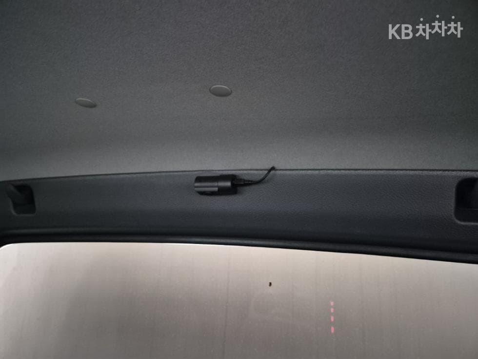 Киа The New (фейслифт) Бонго 3 (лек) EVBox Truck 1 тон Plus형 Королевска кабина Удължено междуосие Стандартен - 16