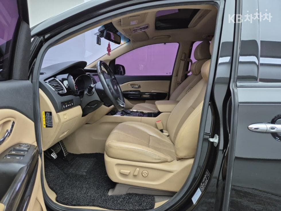 Kia All New Carnival7-seater (Limousine) 3.3 Gasoline Limousine President - 11