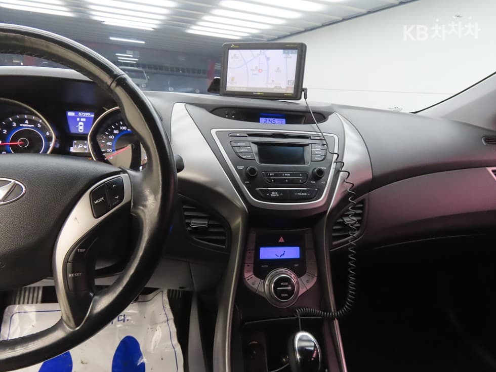 Хюндай Avante (Elantra)MDM16 GDI 에비Нов - 10