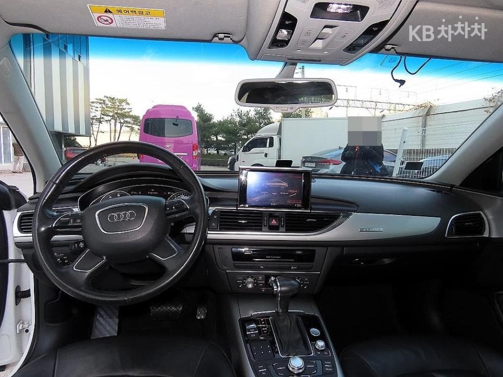 Audi NEW A63.0 TFSI 콰트로 C6 - 7