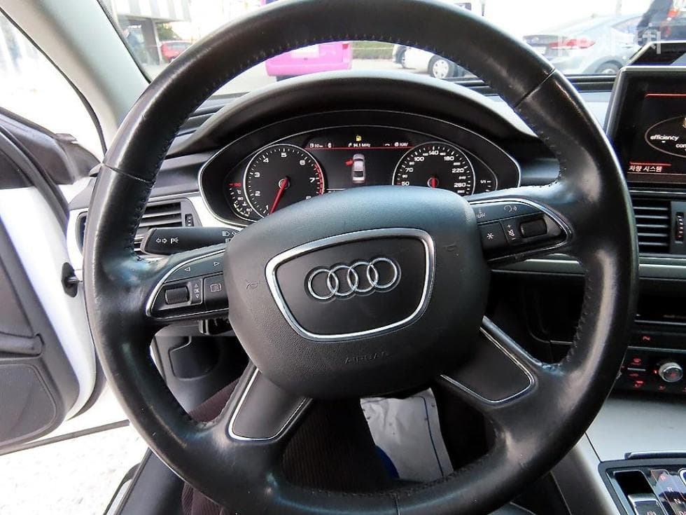 Audi NEW A63.0 TFSI 콰트로 C6 - 8