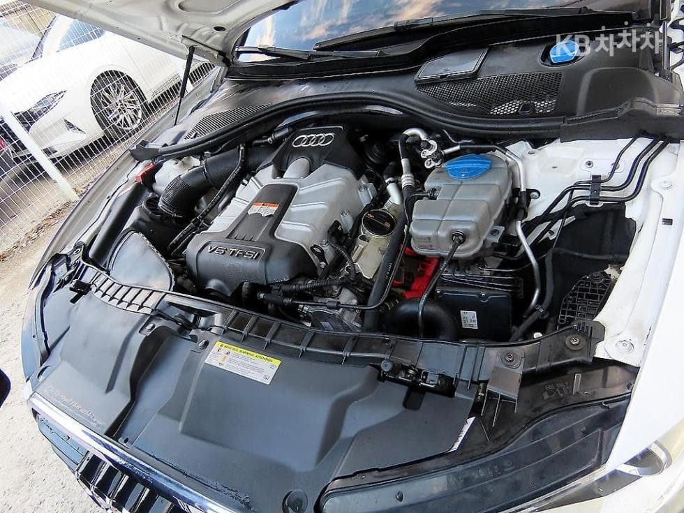 Audi NEW A63.0 TFSI 콰트로 C6 - 19