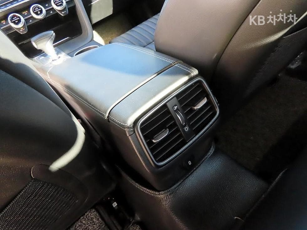 Genesis G70 SPORT3.3T SPORT AWD Advanced - 16